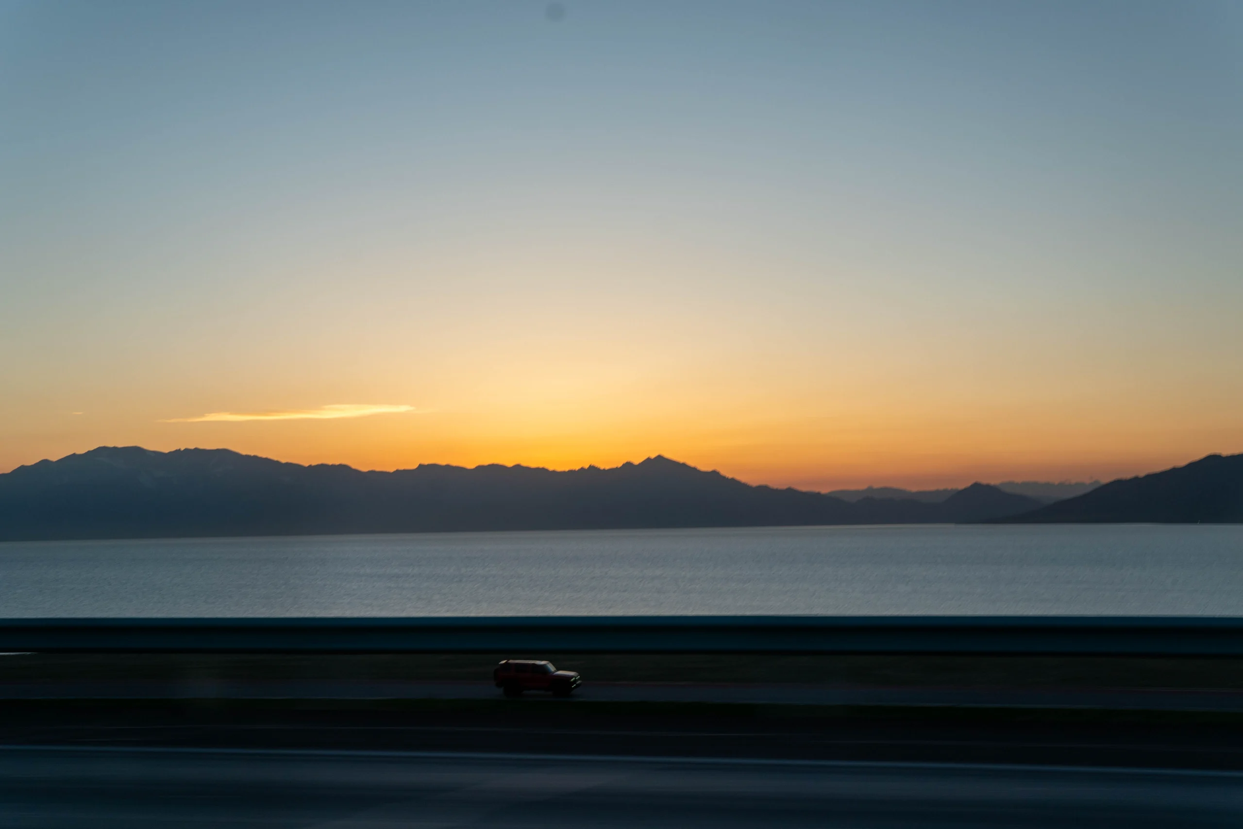 赛里木湖的日落